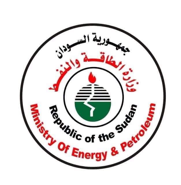 وصول بارجة توليد كهرباء جديدة إلى ميناء بورتسودان
