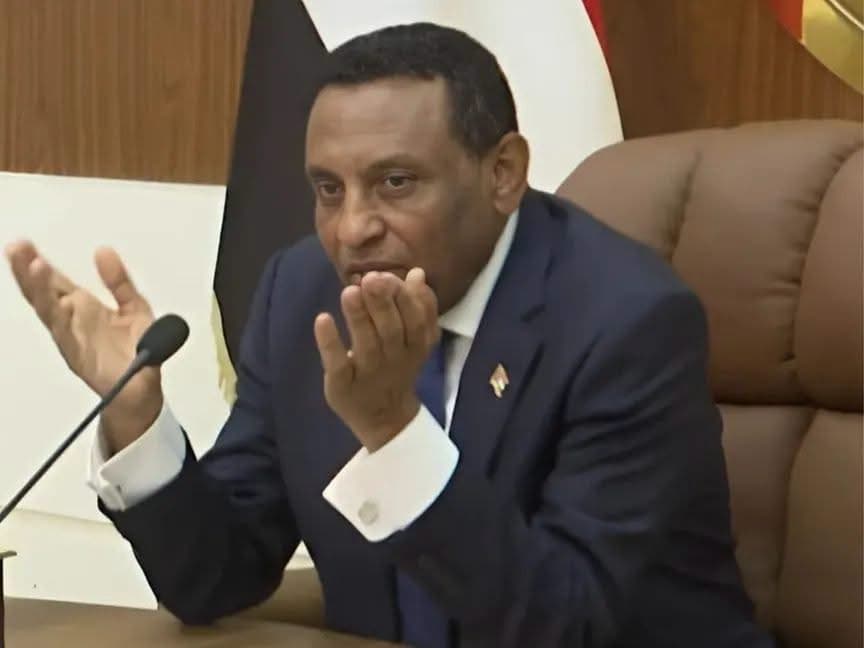 رئيس الوزراء يلتقي بنظيره الصومالي